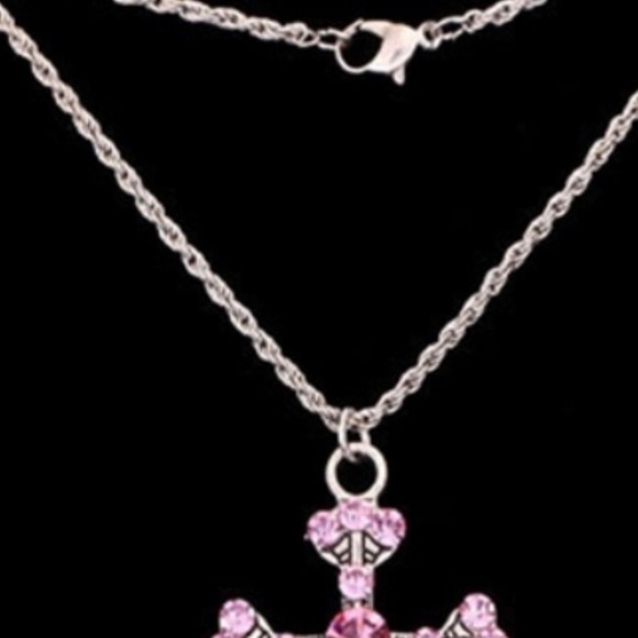 New cross pink crystal Diamond 💎 - Picture 3 of 3